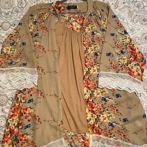 2 Pieces - Floral Kimono and Tank Top